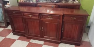 Mueble aparador antiguo de madera