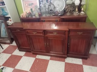 Mueble aparador antiguo de madera