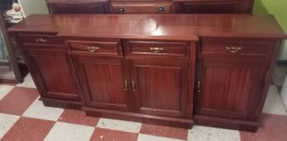 Mueble aparador antiguo de madera