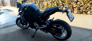 BMW F 900 R Naked Negra y Plateada