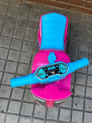 Moto correpasillos rosa y azul