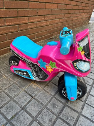 Moto correpasillos rosa y azul