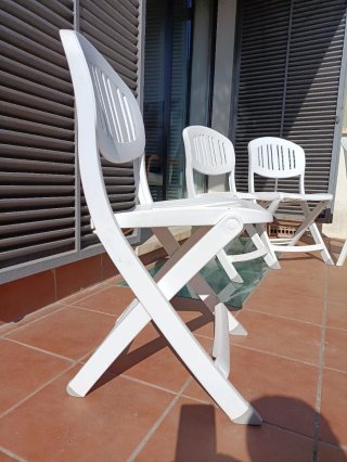 Silla de jardín plegable blanca