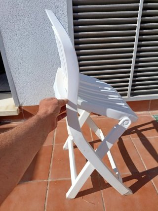Silla de jardín plegable blanca