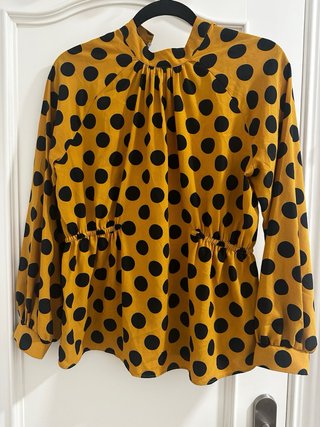 Elegante Blusa Zara lunares amarillos y negros