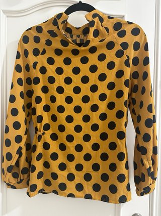 Elegante Blusa Zara lunares amarillos y negros