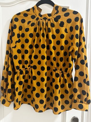 Elegante Blusa Zara lunares amarillos y negros