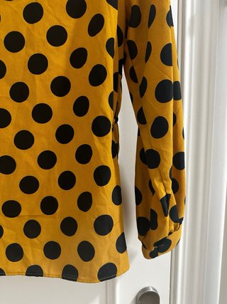 Elegante Blusa Zara lunares amarillos y negros