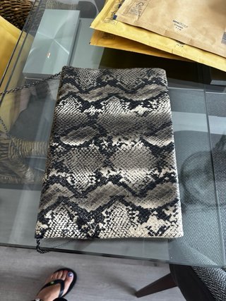 Bolso de mano estampado serpiente