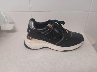 Zapatillas XTI Urban Negras y Plateadas