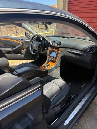 Mercedes-Benz  CLK 2005