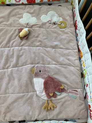 Parque infantil plegable Verbaudet y alfombra
