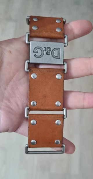 Pulsera D&G Cuero Marrón y acabados plateados