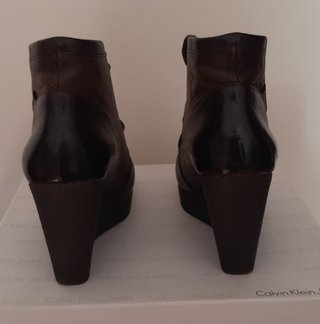 Botines Calvin Klein Jeans Marrones.