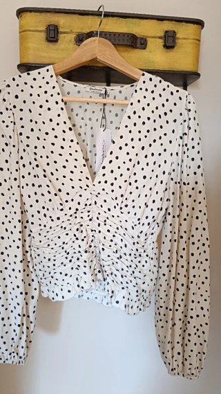 Blusa lunares tendencia sin estrenar