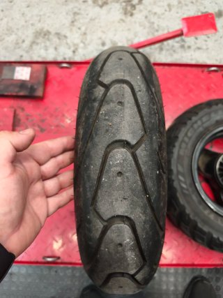 Llanta Michelin 120/90-10 67L