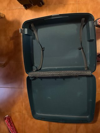 Maleta de viaje verde