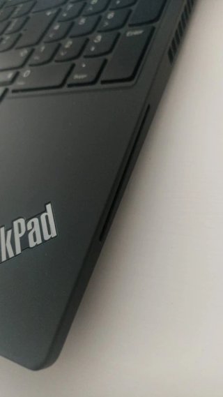 Lenovo Thinkpad P16S Workstation + Accessori