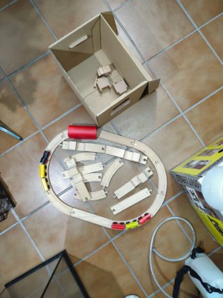 Lote Navideño: Árbol, Tren, Compresor de pintura.