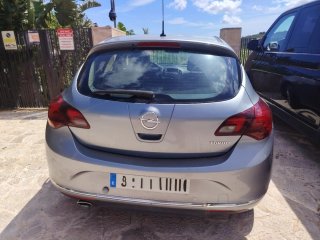 Opel Astra 2011