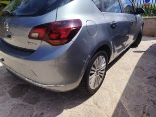 Opel Astra 2011