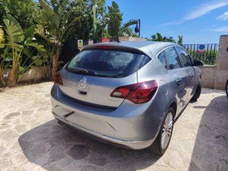 Opel Astra 2011