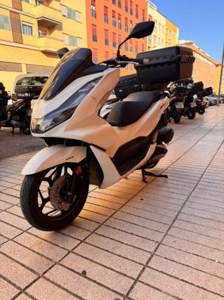 Honda PCX 125cc 2023 Blanca