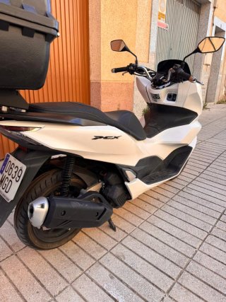 Honda PCX 125cc 2023 Blanca