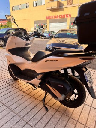 Honda PCX 125cc 2023 Blanca