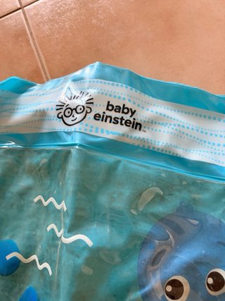 Manta de agua sensorial Baby Einstein