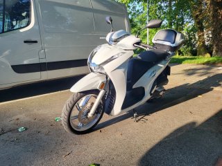 Moto Scooter Blanca Automática