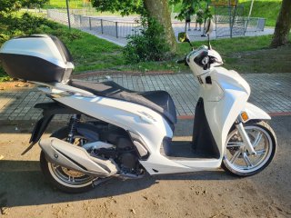 Moto Scooter Blanca Automática