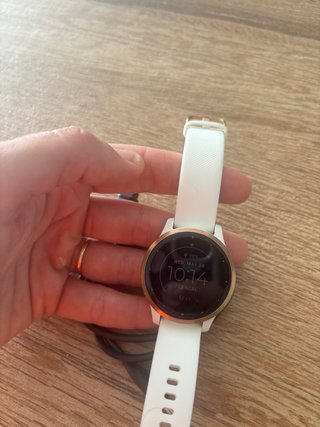 Garmin Vivoactive 4s Blanco y Oro