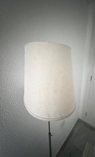 Lámpara de pie IKEA regulable altura