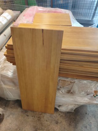 Scaffali in legno