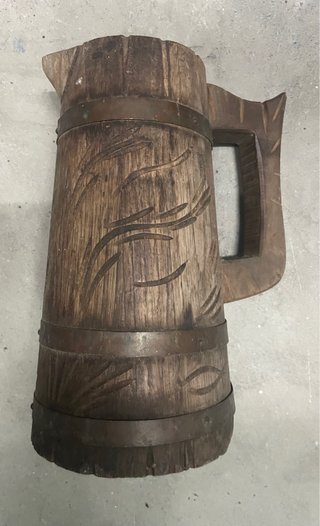 Jarra de madera artesanal