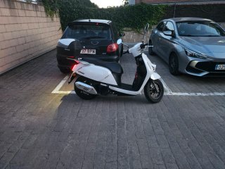QJMotor LTR 125 Scooter - Menos de 5000km