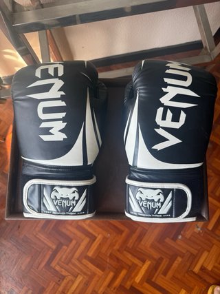 Guantes de Boxeo Venum Negros
