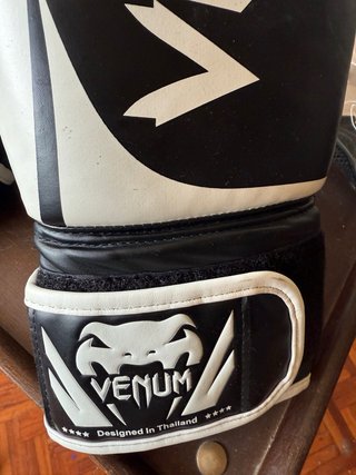 Guantes de Boxeo Venum Negros