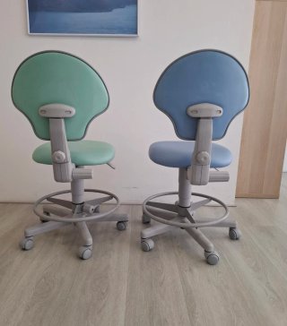 Taburete con respaldo Gnatus