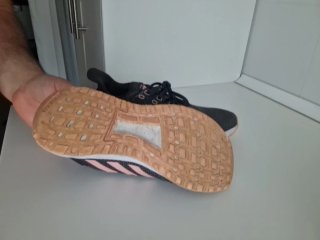 Zapatillas Adidas Negras y Rosas