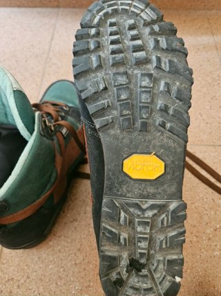 Botas ONE SPORT Negras y Verdes