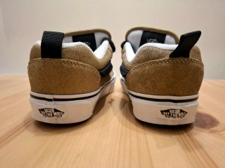 Zapatillas Vans Marrones y Negras