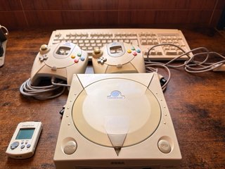 Consola Sega Dreamcast + 2 Mandos + VMU+ teclado