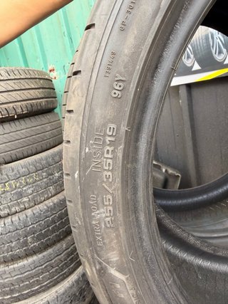 Neumáticos 255/35R19