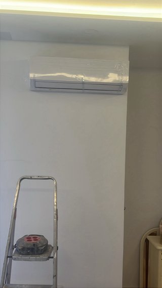 Técnico especializado en instalación, mantenimient