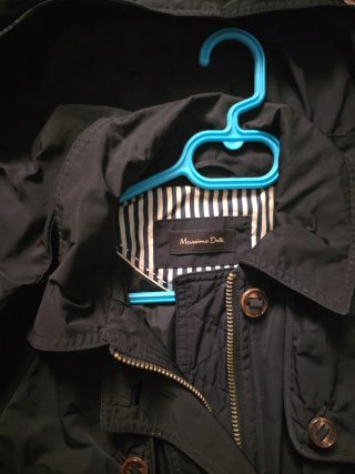 Gabardina Massimo Dutti Negra