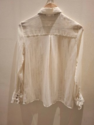 Blusa Zara con volantes y brillos