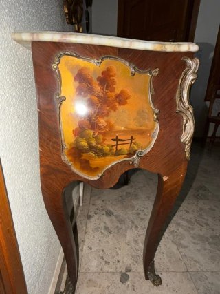 Cómoda antigua Luis V mármol y madera.