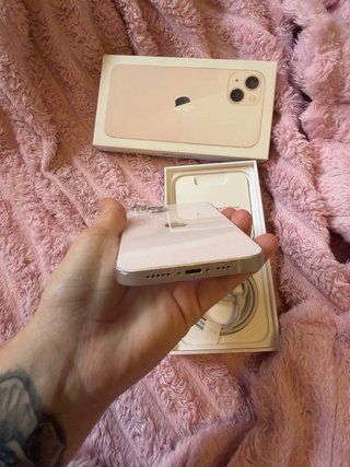 iPhone 13 Rosa Como Nuevo
